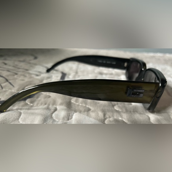 90’s Gucci sunglasses - Picture 6 of 10